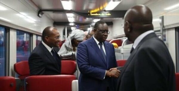 Le Sénégal inaugure le premier TER d'Afrique de l'Ouest francophone - investactu.com