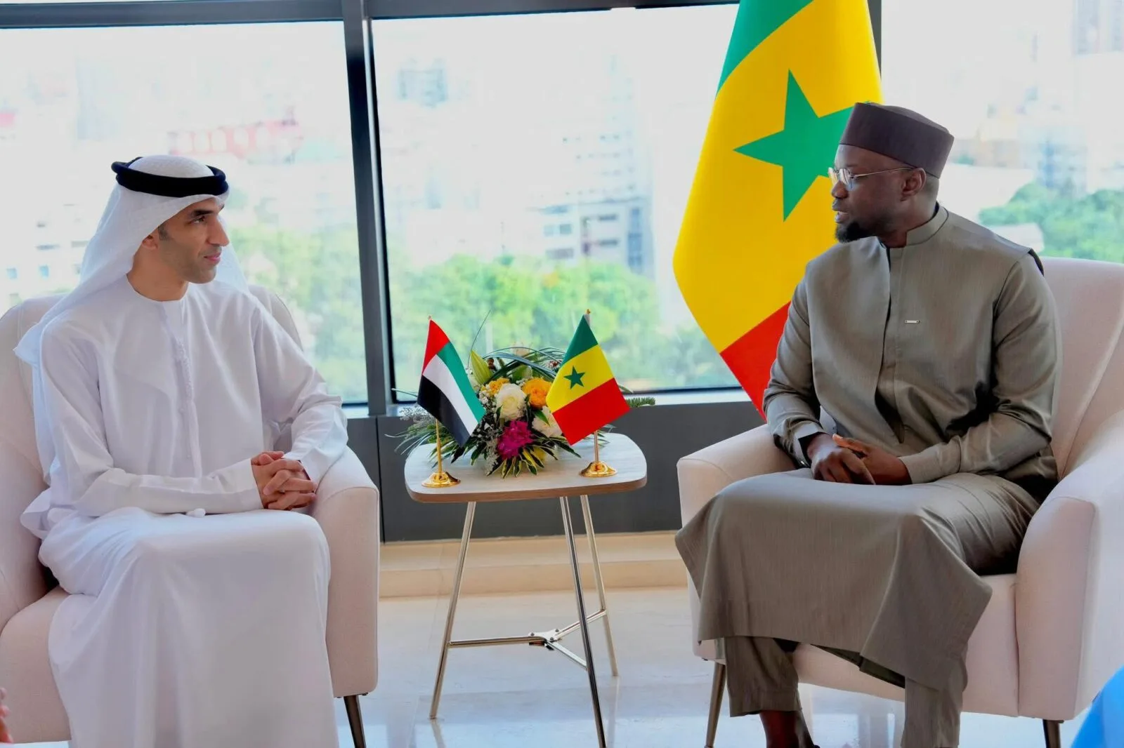Le Sénégal et les Émirats Arabes Unis signent 10 mémorandums d’entente pour des projets d’envergure - investactu.com